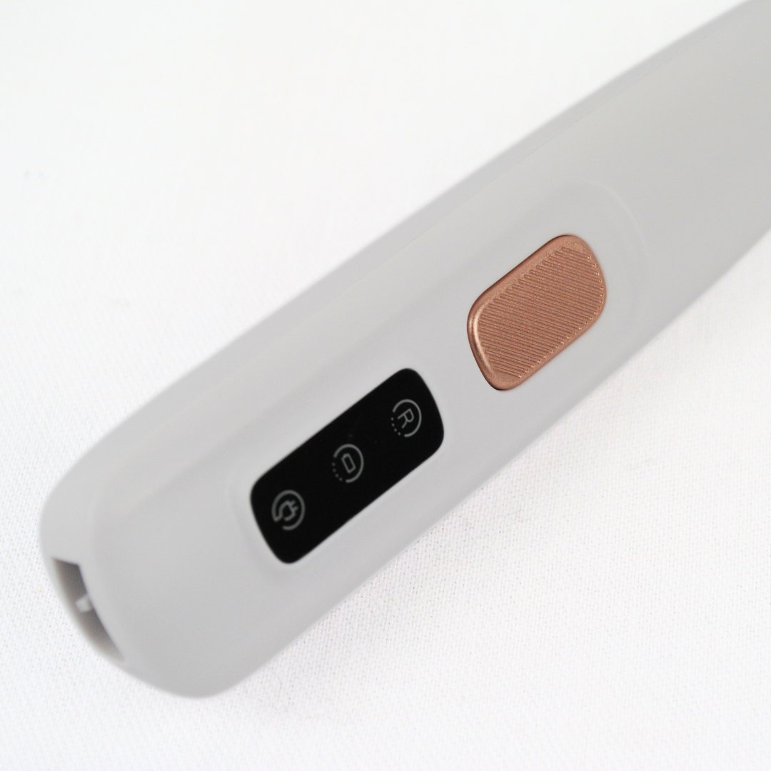 TrimmWunder Weiß – ergonomische Steuerung mit LED-Anzeige und griffigem Kupferschalter